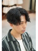 刈り上げセンターパート波巻きパーマツイストスパイラルパーマ