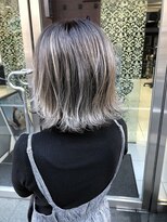 プライズ 錦糸町北口店(prize) ホワイトシルバー/グラデーション/ボブ/外ハネ錦糸町北口