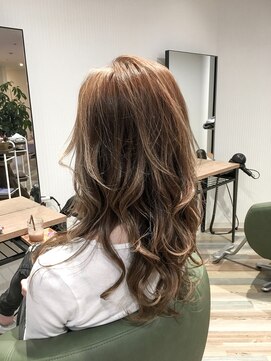ヘアースパリゾート リアン 燕三条店(Lien) ハイトーンベージュ_