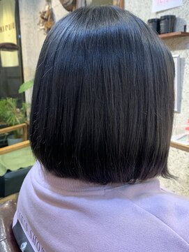 クラク 羽根木店(kuraku) ブリーチありのダークネイビーカラー