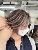 レディアル 大宮(REDEAL)&nbsp;【白髪手術】ホワイトベージュ/ハイライト