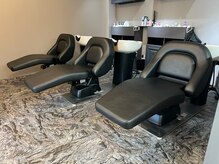 フルフラットシャンプー台で”癒しのリラックスタイムを♪