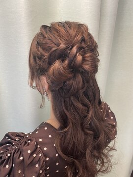 マーズ(Hair&Make Mars+) ハーフサイドお団子