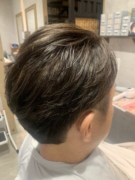 グラフ(GLaugh) 毛流れショート/ハイライト/ナチュラルブラウン/白髪ぼかし