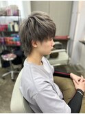 グレー