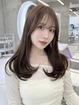 アイヴィー(IVY)&nbsp;透明感カラー　レイヤーカット　ミルクティーカラー