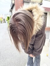 マニア(mania.)&nbsp;ラテカラーハイトーントリプルカラー透明感ミルクティーベージュ