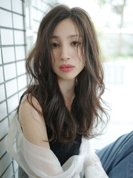 ヘアーメイクジェンテ(hair make gente) ナチュラルなセンターパートゆるニュアンス巻き
