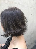 レイヤーボブ　くすみ極細ハイライト