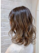 アルコ 三軒茶屋(alco) ミディアムバレイヤージュ