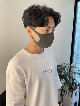 トレス(TRESS) 毛流れセンターパート ジョンコナー 無造作