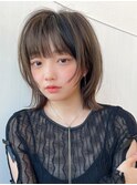 20代シースルーぱっつん前髪で可愛いくびれボブ結べるボブ外ハネ
