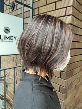 ブライミー(BLIMEY) 立体感◎前下がりボブ