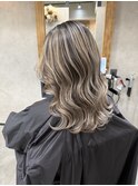 バレイヤージュ、ハイライト、レイヤーロング、グレーベージュ