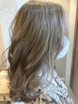 ミリアル (Milial) オリーブブラウン