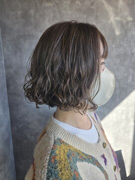 ウィート(wheat) 切りっぱなしボブ×パーマ