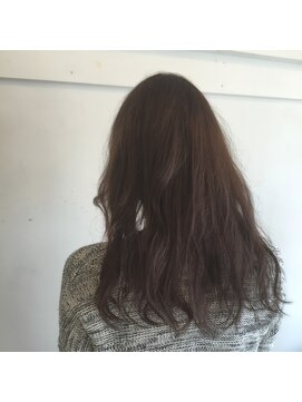 カタチヘアー(HAIR) 。。。。。静かな。。。美しさ。。。ロングのカタチ。。。。。。