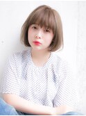 透明感のあるグレージュカラー