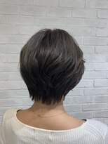 コム(com by neolive)&nbsp;大人可愛いハンサムショート　2