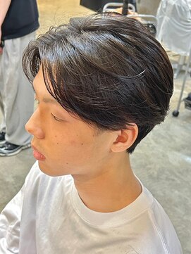 ニアウ 伊勢崎連取店(Niau) センターパートニュアンスパーマワンカールパーマカルマパーマ