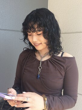 ヘアーアイストゥーレ(HAIR ICI TRE) レイヤーパーマ　カーリーパーマ　担当東川内遥