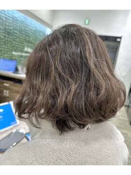 ディーボーイ 健軍店(D-BOY) ハイライトカラー/ベージュ/巻き髪