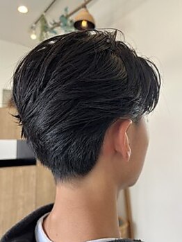ルミナ オーガニックヘアサロン(Lumina ORGANIC HAIR SALON)の写真/カットとヘッドスパの同時施術で見た目も頭皮もすっきり◎仕事終わり、遅い時間でも来店できるのが嬉しい♪