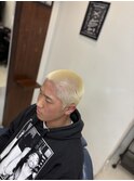 金髪ボウズ