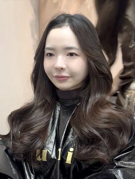 ユニ 表参道(uni) 10代20代30代/韓国風レイヤーカット/うぶ毛パーマ/チャンモリ