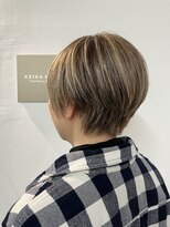 ケイカヘア(KEIKA Hair)&nbsp;白髪ぼかしハイライトのショートヘア