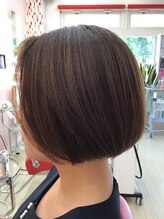 360度どこから見ても美しい。大人女性のための「骨格補正ショート」