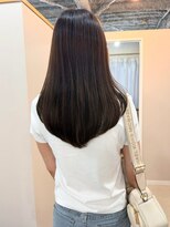 カミエ(kamie) グレージュロング×透明感カラー。大人っぽい上質な仕上がり