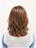 コテ巻きパーマで垢抜けミディアムレイヤーデジタルパーマ