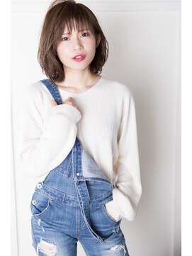 ローレン(Loren) スウィート&ガーリーショートボブ