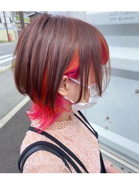 ホワイト(WHITE HAIR@NICOLA) ウルフヘア×インナーカラー