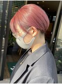 ピンク×刈り上げマッシュ耳掛けショート