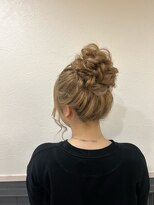 エム 神戸三宮('em)&nbsp;おだんごヘア