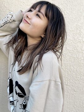 ヴァージ(Verge) レイヤーカット/ウェーブパーマ/前髪/こなれミディ[代官山駅]