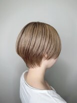 ロディーナ 大口 新子安(rodina)&nbsp;すっきり丸みショート＋透明感ブリーチカラー