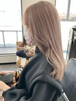 ミア(mia)   大人シアーベージュミニウルフボブミディアムレイヤー