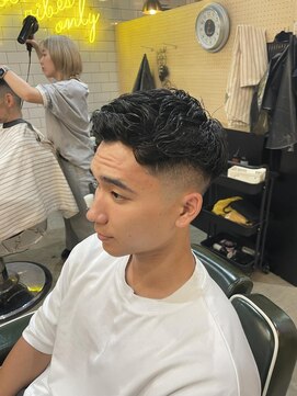 フランクスバーバーリザーブ 人形町店(FRANK’S BARBER RESERVE) スペインカール/スパイキーパーマ/フェザーパーマ/人形町S