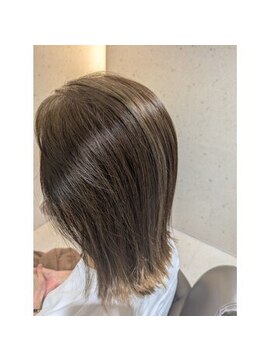 ルーム(room) 艶ハイライトカラー