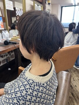 アート(art) トップに軽さを出して毛先に動きを(*^o^*)