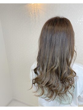 ヘアーアンドメイク ドレス(DRESS) オレンジ消しハイライトカラー　アッシュグレー