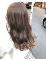 モルニ(MORNI)&nbsp;グレージュ_マロンベージュ Aラインボブ かきあげ