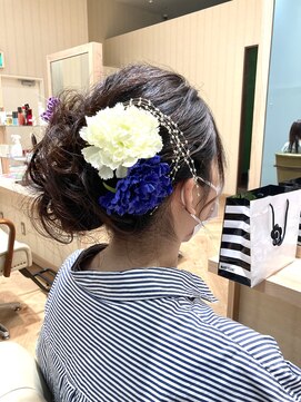 カシータ ヘア リゾート イオンモール熱田店(Casita hair resort) ヘアセット×前撮り×おくれ毛×パープル×花飾り×似合わせ