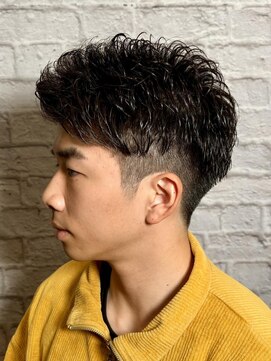 銀座マツナガ 新宿野村ビル店 アイロンパーマでつくる『アップバングショート』