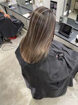 キング 高槻(K!ng)&nbsp;縮毛矯正髪質改善ハイライトレイヤーカット高槻美容室エクステ