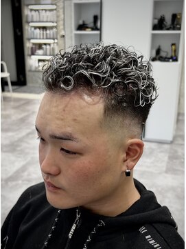 ルースト 京都駅前店(ROOST) 極道パーマ　ホワイトハイライト