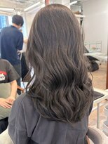 ポーチバイハニー オモテサンドウ(PORCH by HONEY omotesando)&nbsp;波巻きウエーブ/レイヤーカット/髪質改善/アッシュグレージュ